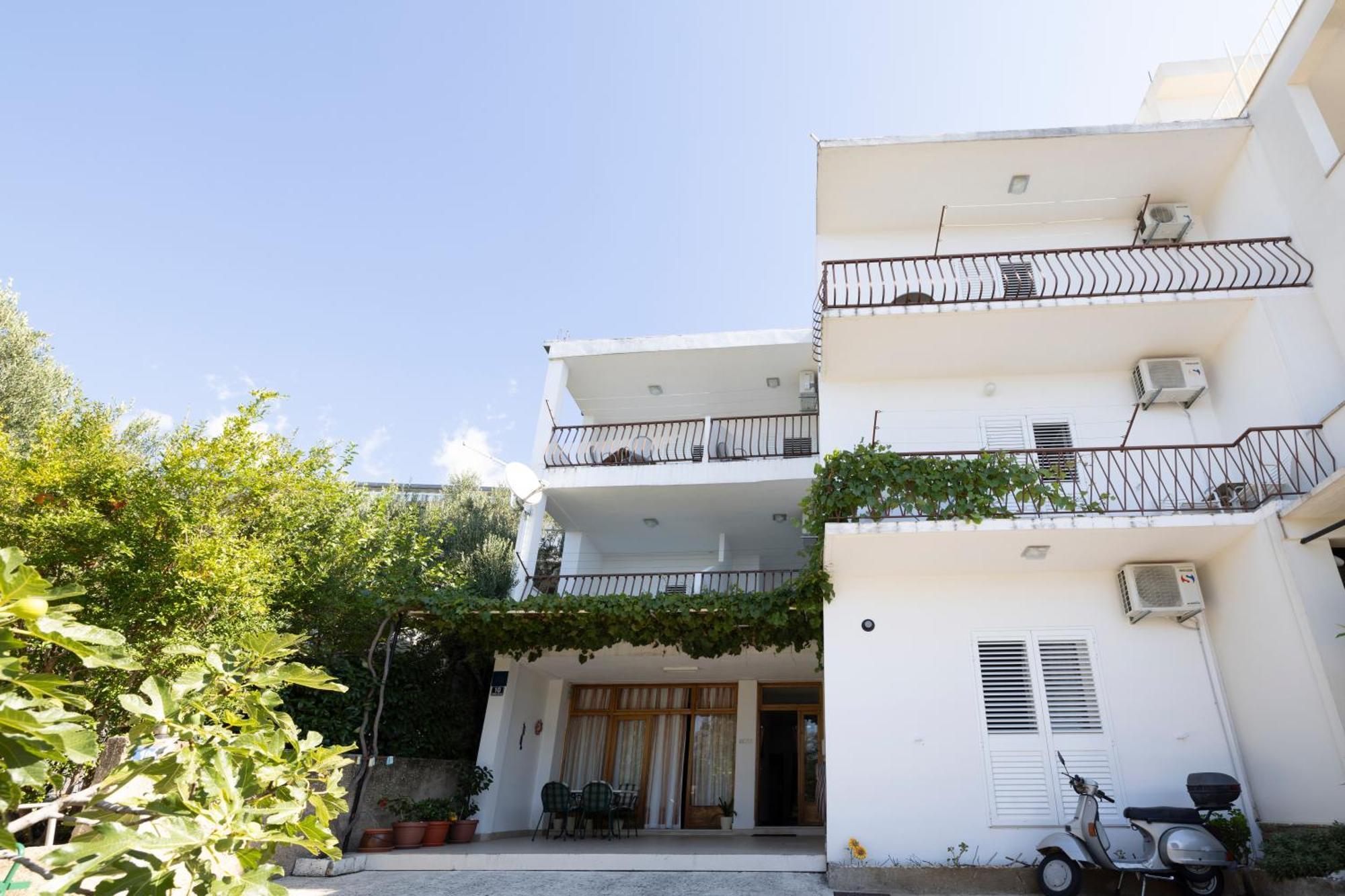 Apartmani Marta Tučepi Kültér fotó