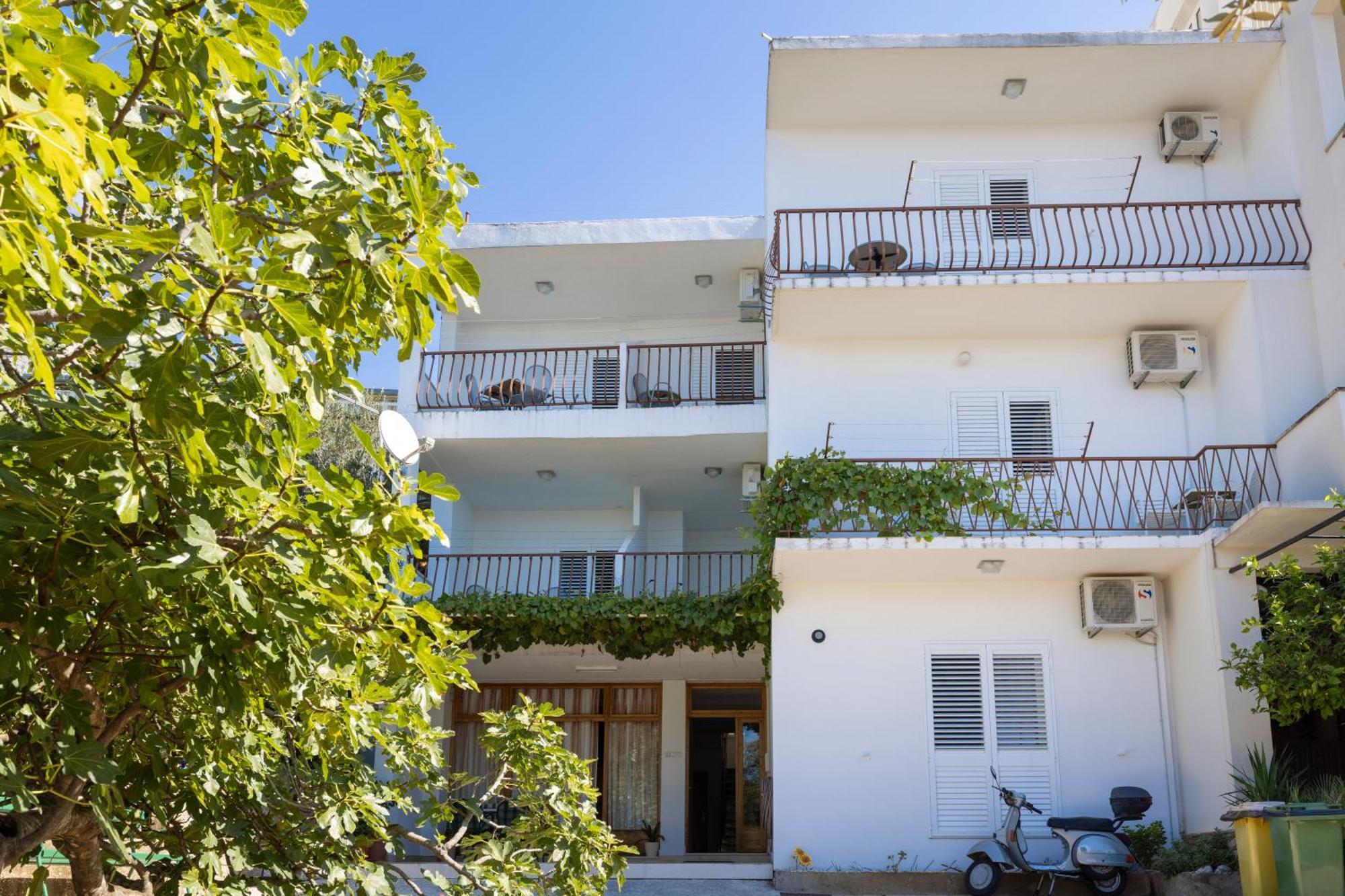 Apartmani Marta Tučepi Kültér fotó