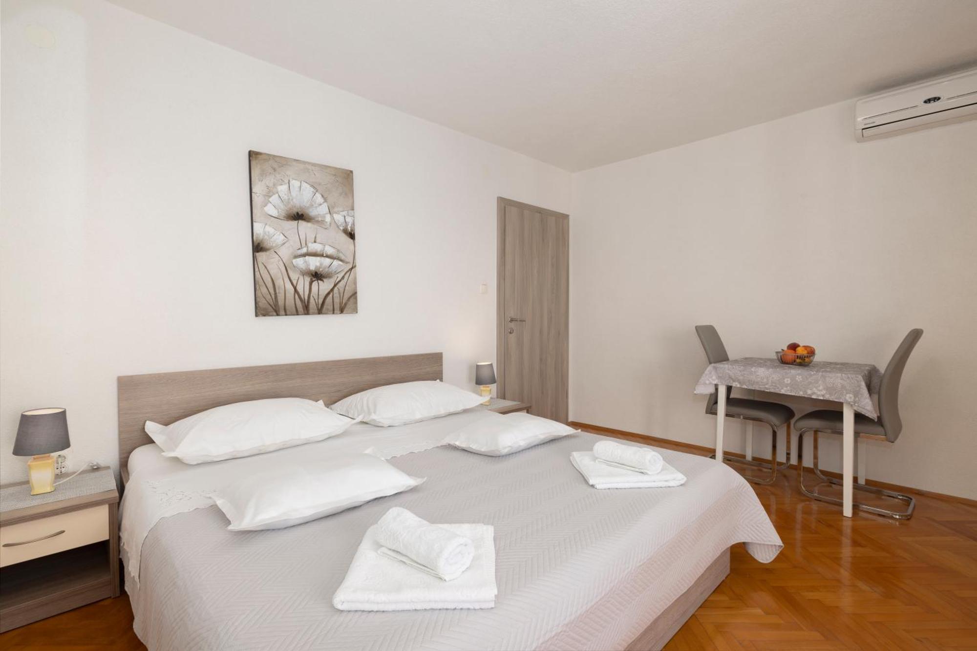 Apartmani Marta Tučepi Kültér fotó