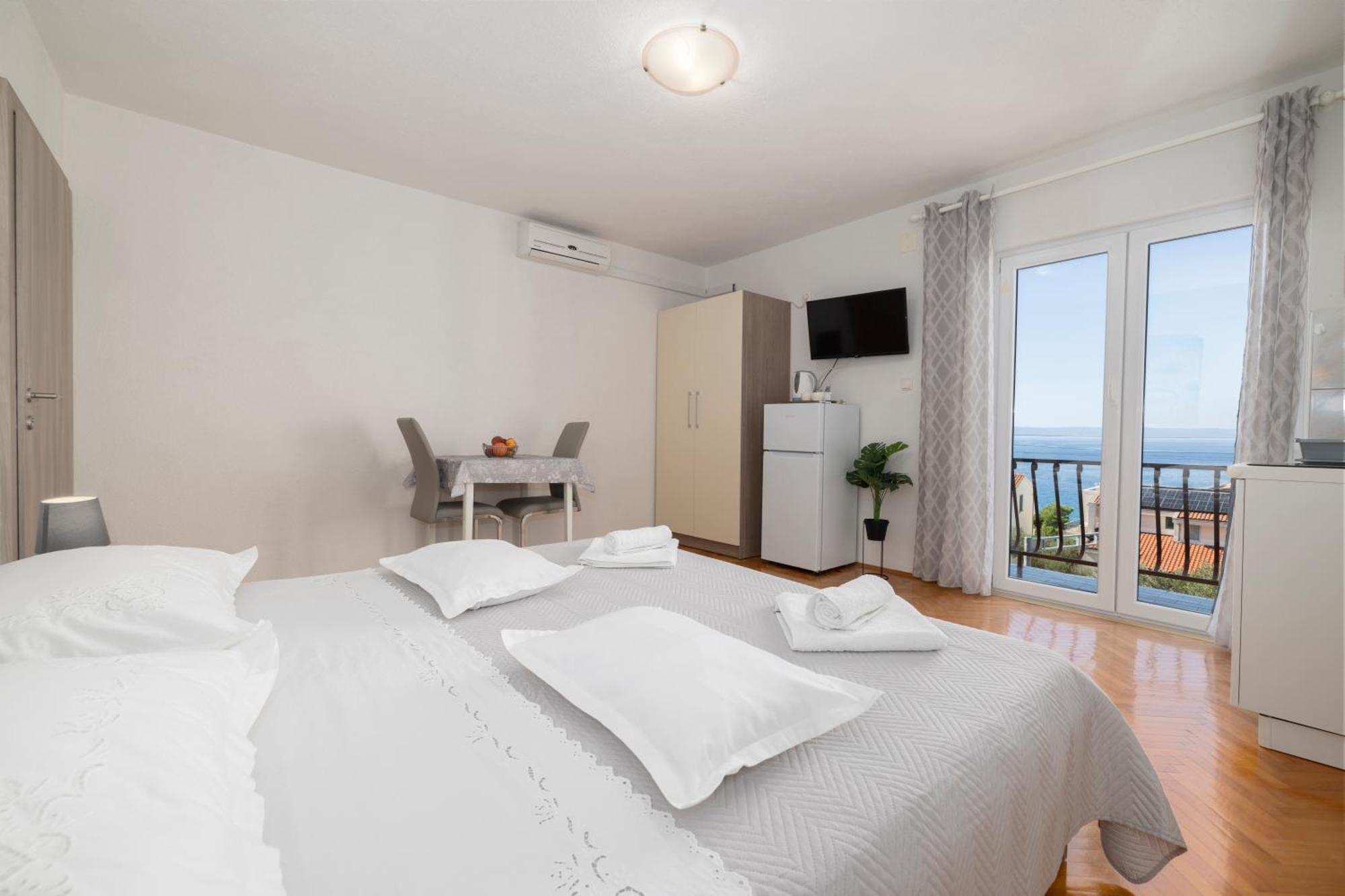 Apartmani Marta Tučepi Kültér fotó