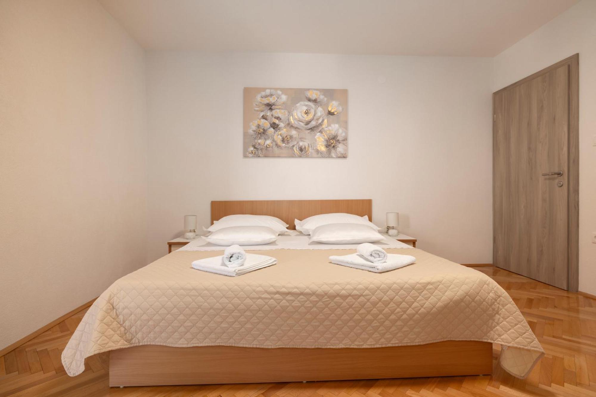 Apartmani Marta Tučepi Kültér fotó