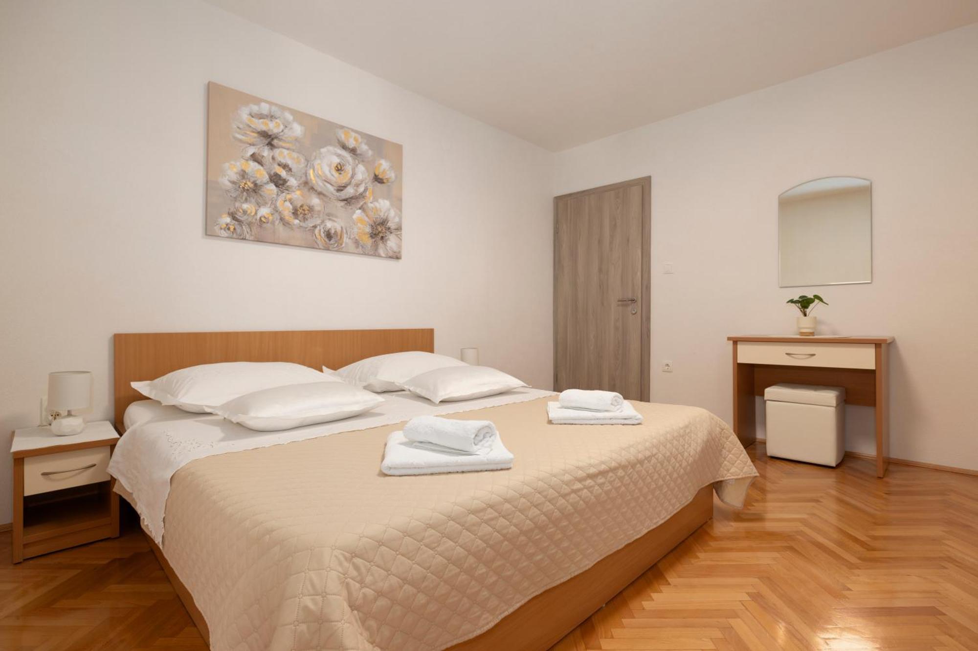 Apartmani Marta Tučepi Kültér fotó