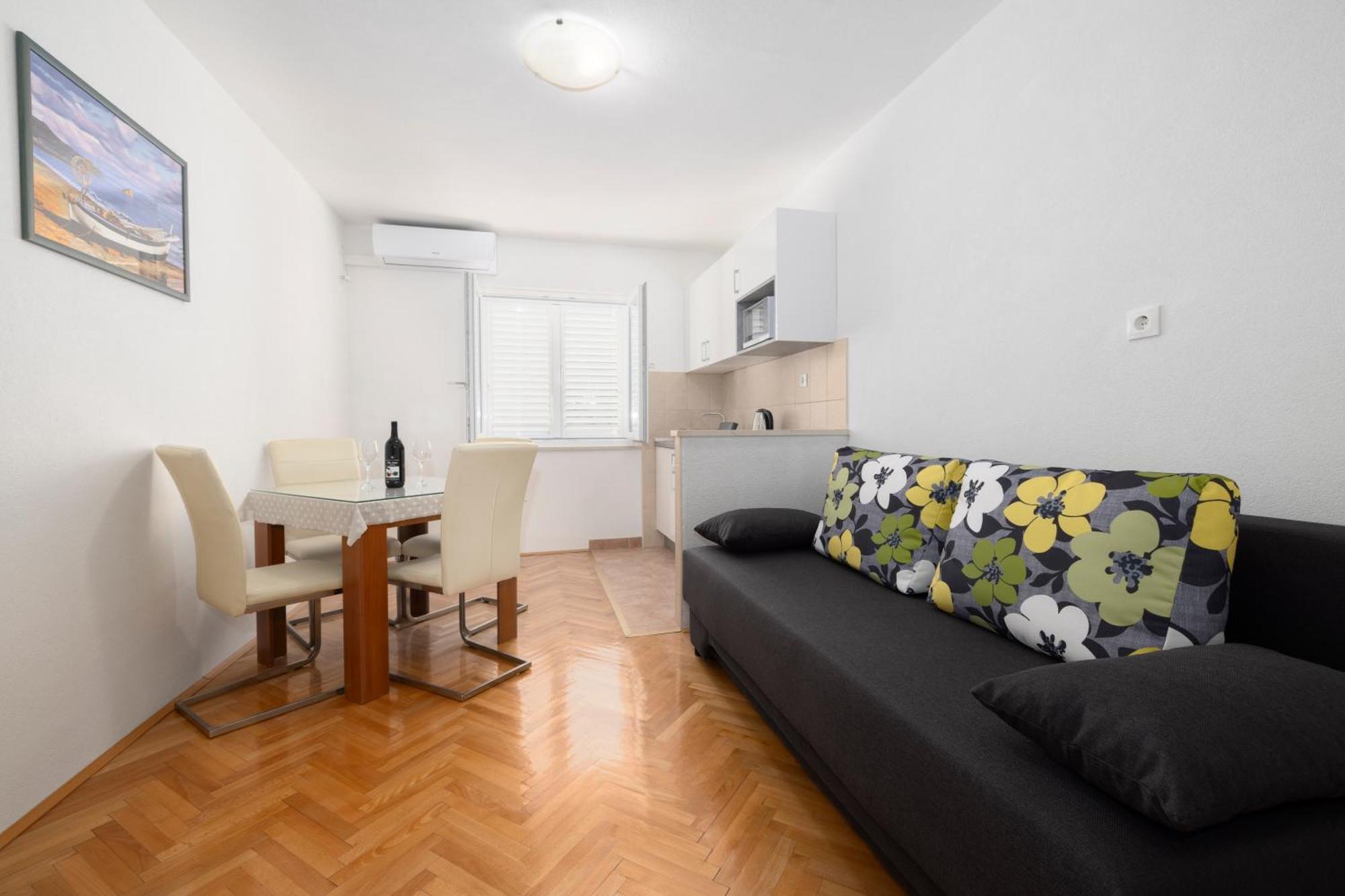 Apartmani Marta Tučepi Kültér fotó