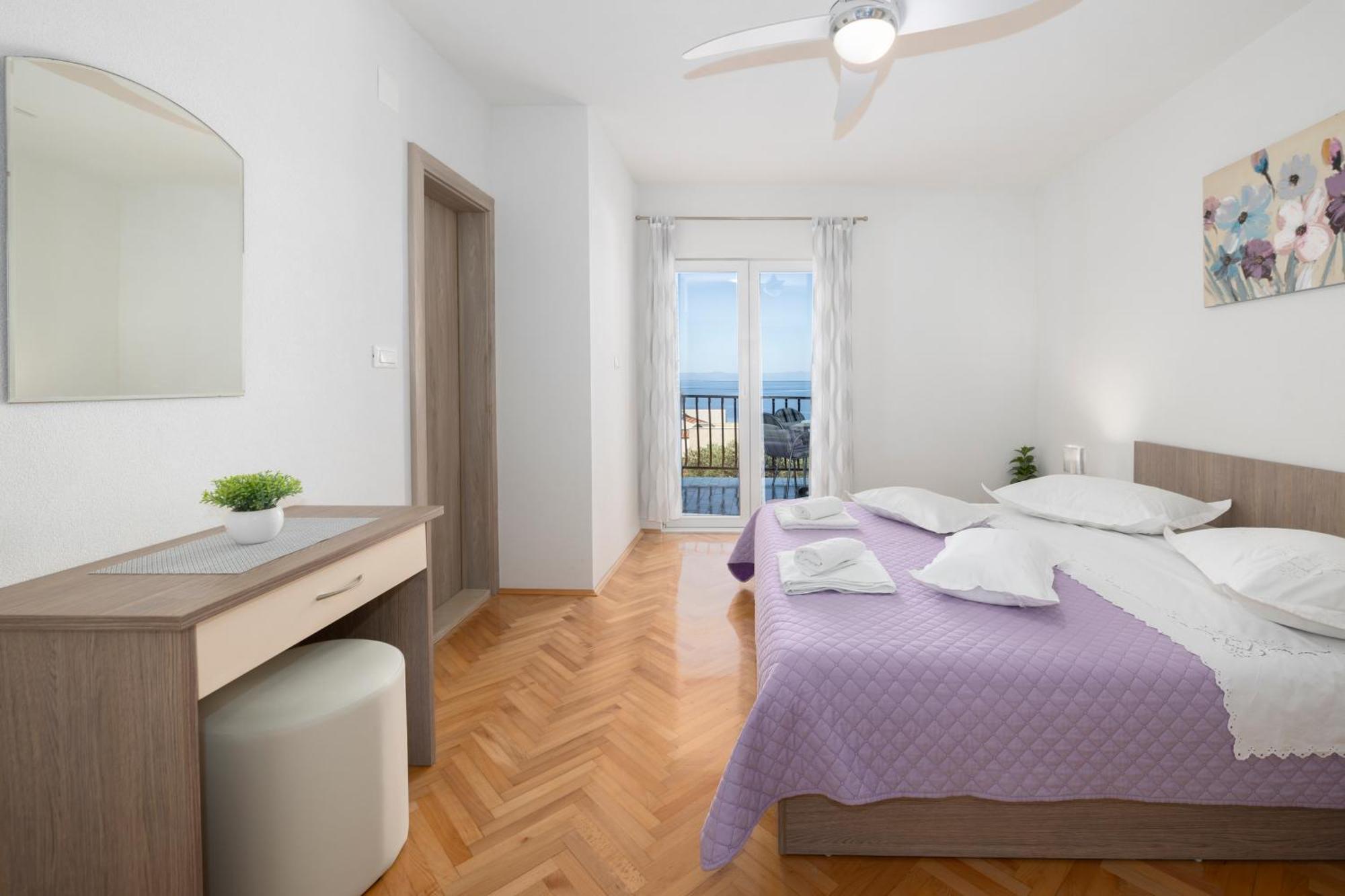 Apartmani Marta Tučepi Kültér fotó