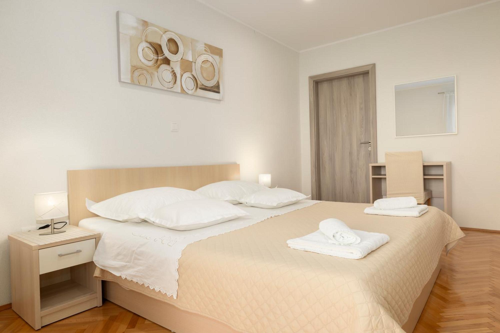 Apartmani Marta Tučepi Kültér fotó