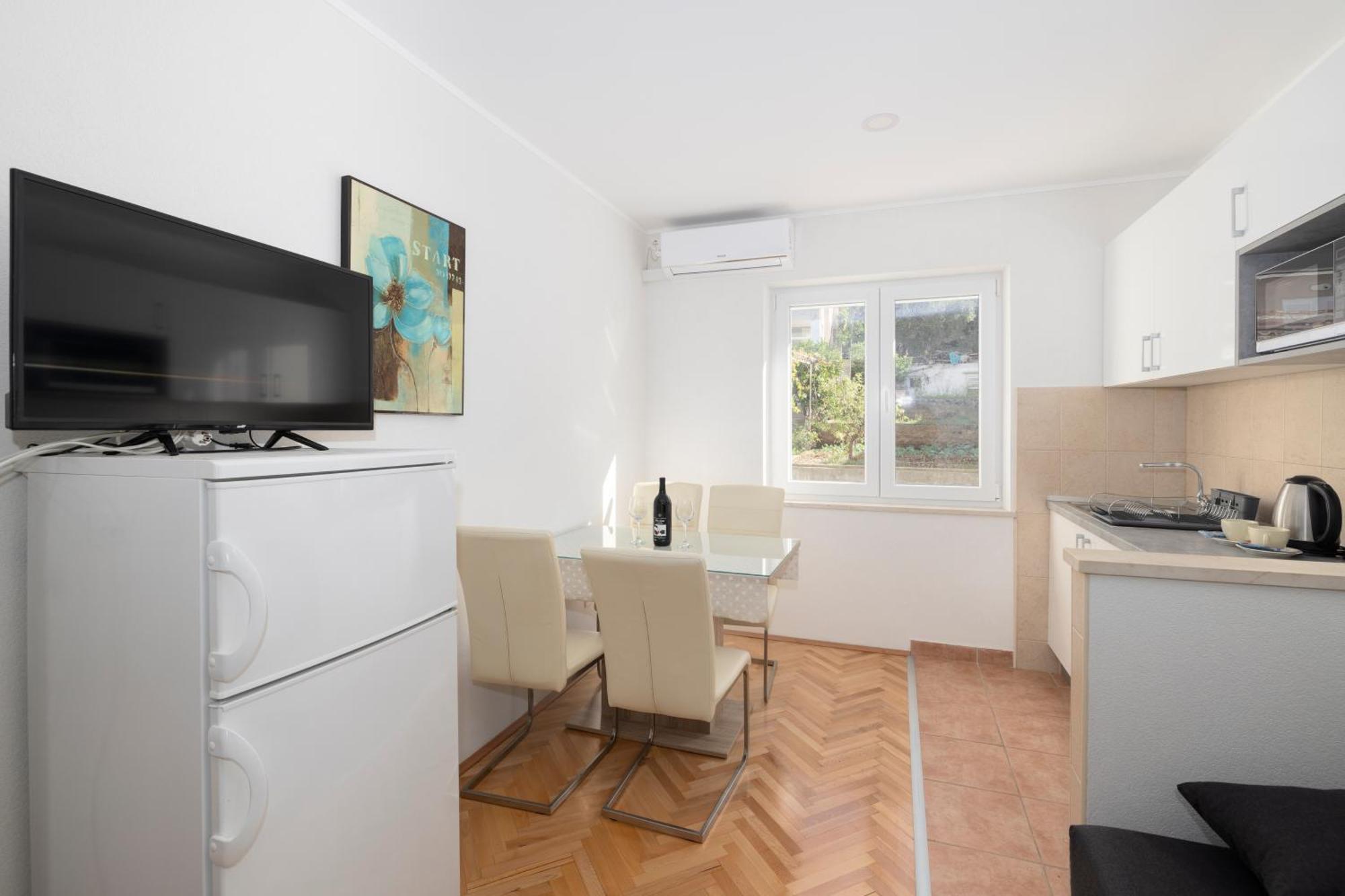 Apartmani Marta Tučepi Kültér fotó